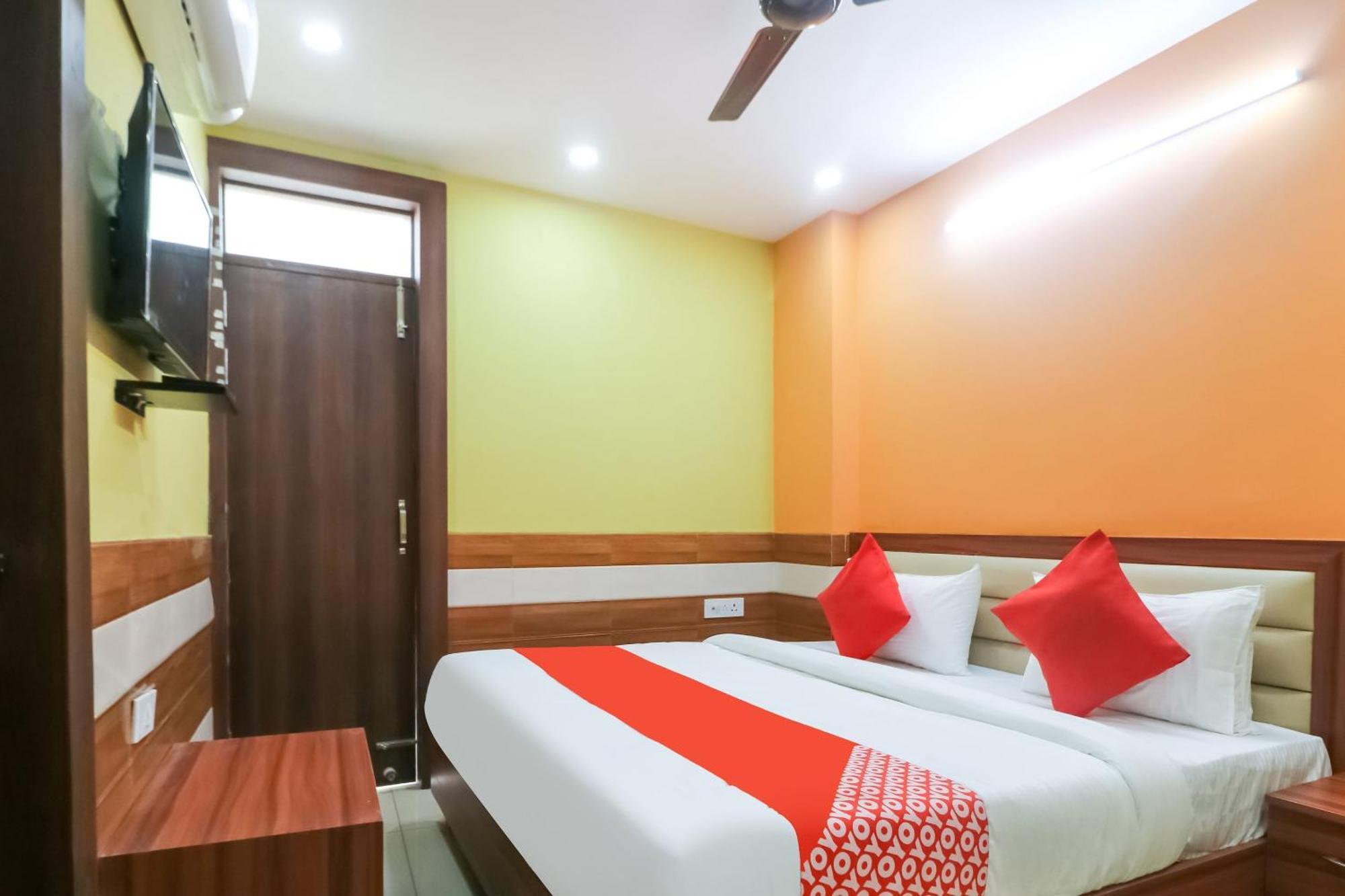 Hotel O Mayur Plaza Delhi  Buitenkant foto
